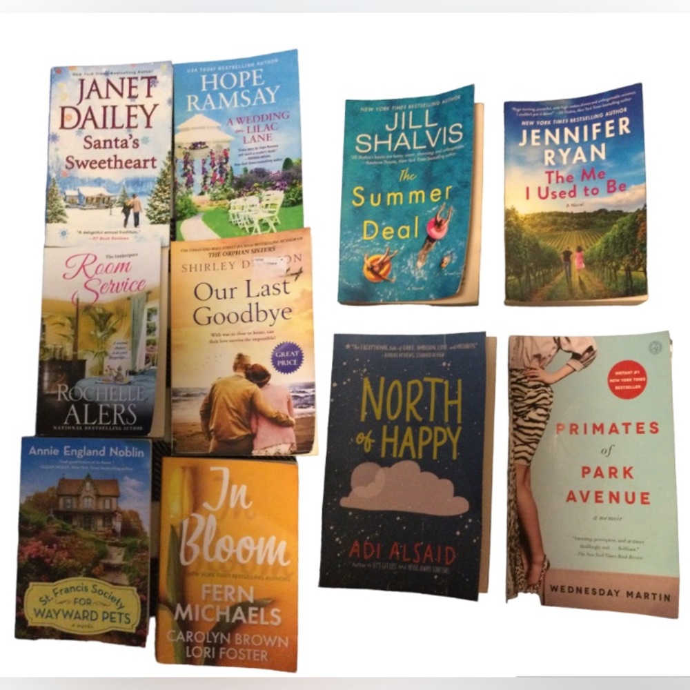 Paperback Book Bundle of 10 Books!  Excellent Condition / Free Shipping